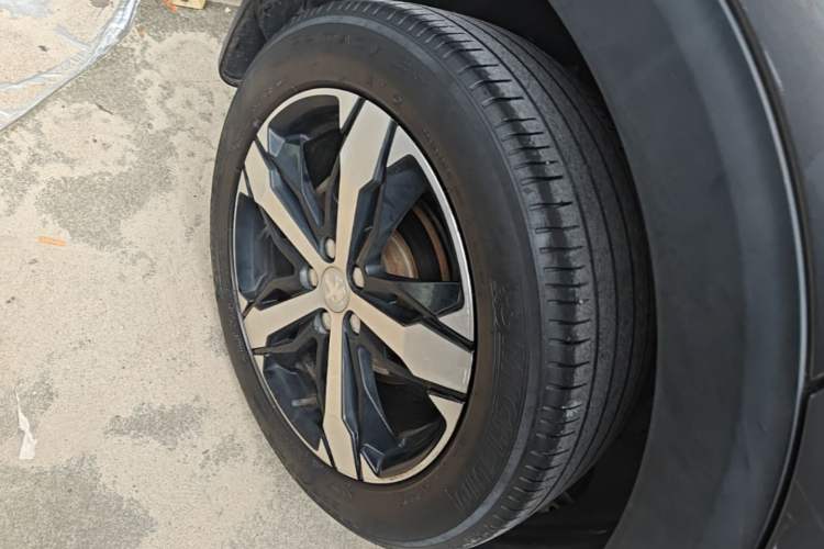 Used Peugeot 4008 2017 350THP Luxury Edition Right Rear Wheel Hub