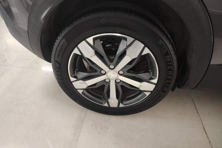 Used Peugeot 4008 2017 350THP Elite Edition Right Rear Wheel Hub