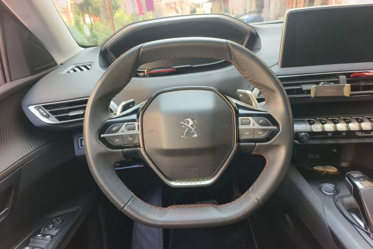 Used Peugeot 4008 2017 350THP Elite Edition Steering Wheel