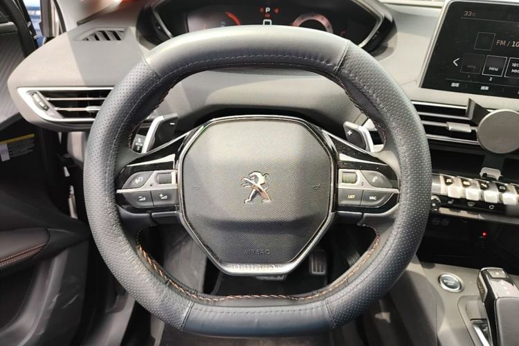 Used Peugeot 4008 2017 350THP Elite Edition Steering Wheel