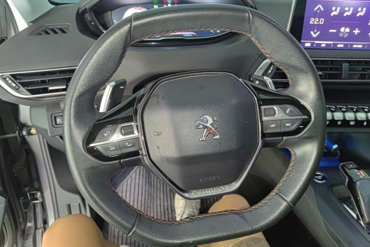 Used Peugeot 4008 2017 350THP Elite Edition Steering Wheel