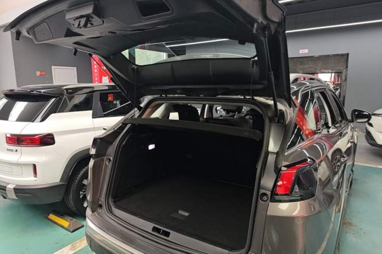 Used Peugeot 4008 2017 380THP Luxury Edition Trunk