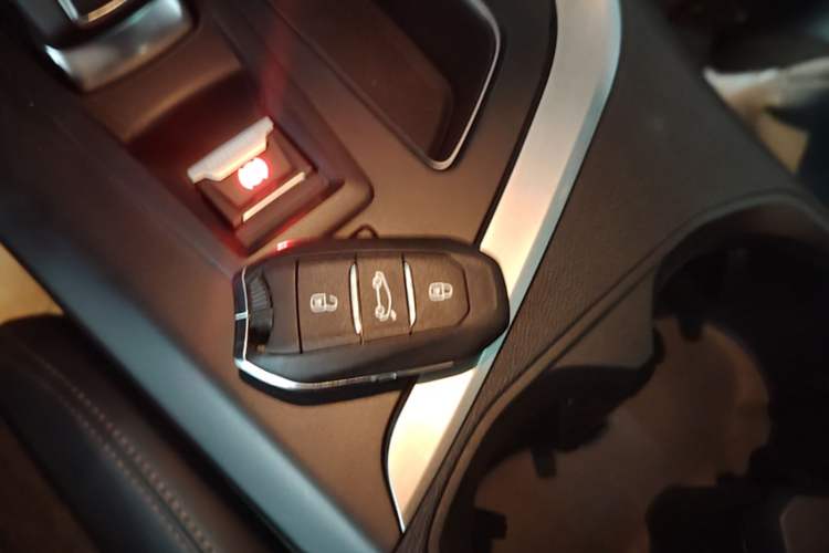 Used Peugeot 4008 2017 350THP Elite Edition Vehicle Key
