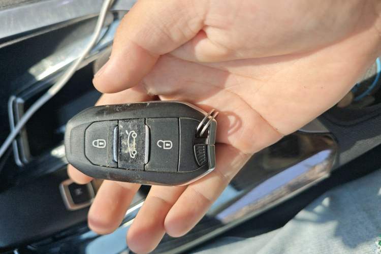 Used Peugeot 4008 2017 350THP Elite Edition Vehicle Key