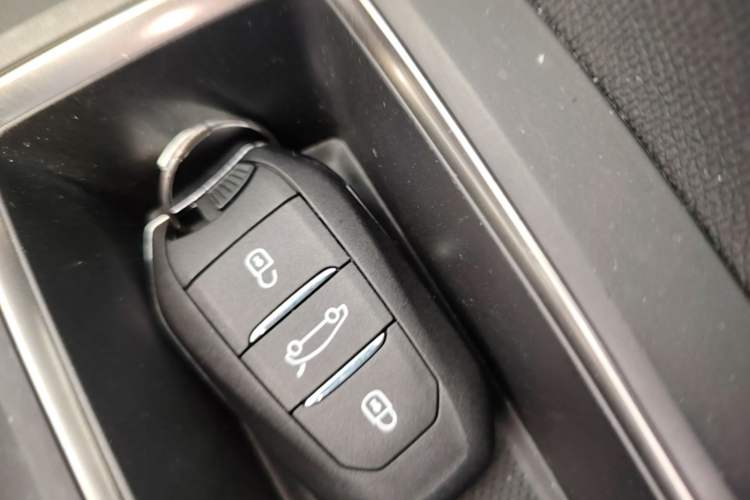 Used Peugeot 4008 2017 350THP Elite Edition Vehicle Key