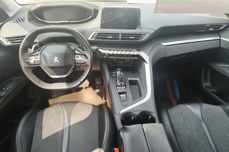 Used Peugeot 4008 2017 350THP Elite Edition Center Console