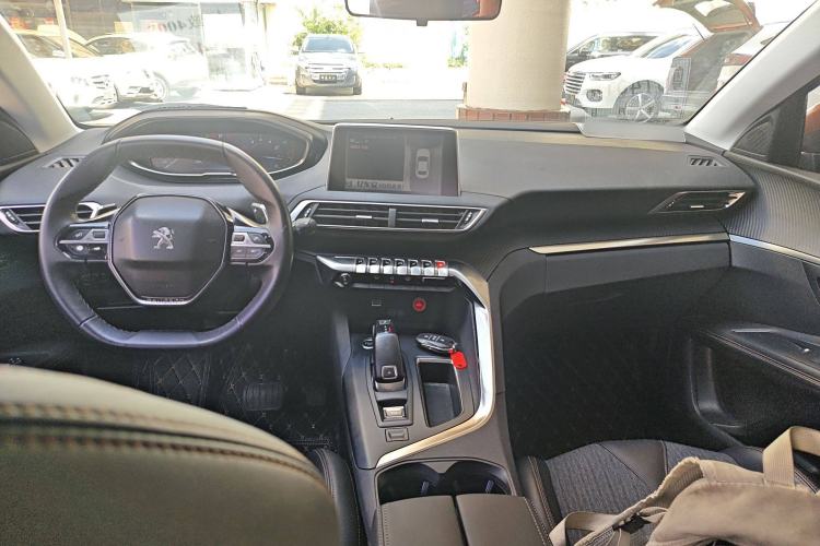 Used Peugeot 4008 2017 350THP Elite Edition Center Console