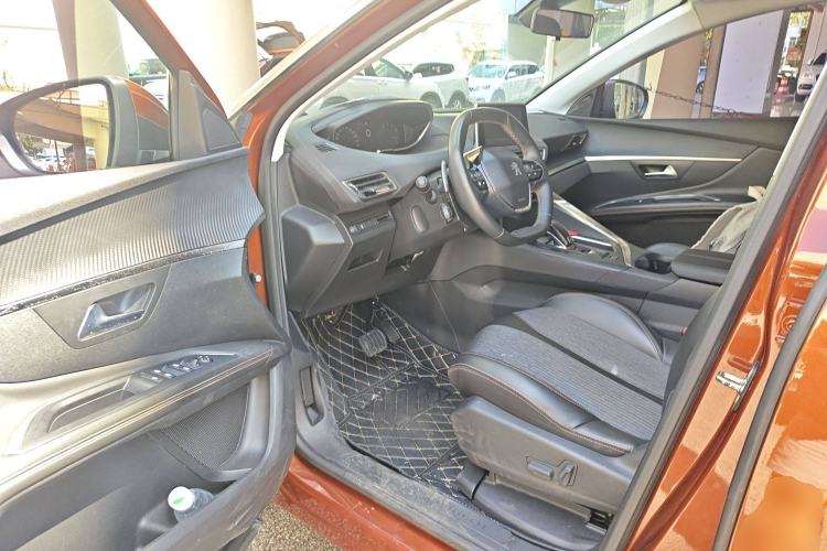 Used Peugeot 4008 2017 350THP Elite Edition Driver Seat