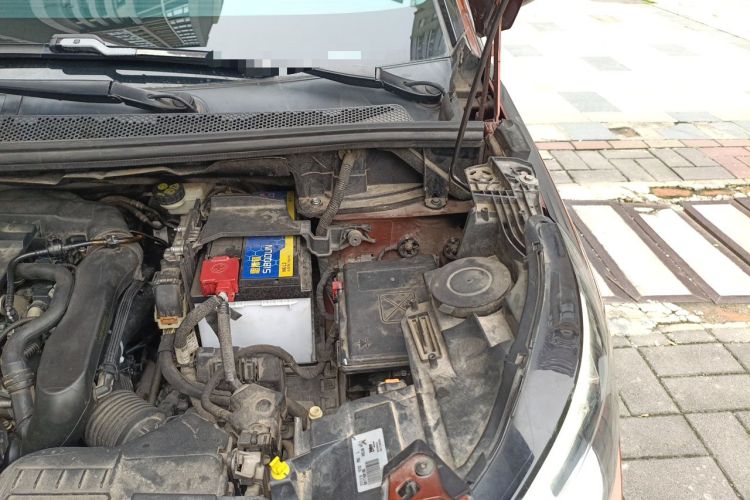 Used Peugeot 4008 2017 350THP Comfort Edition Engine Bay Left