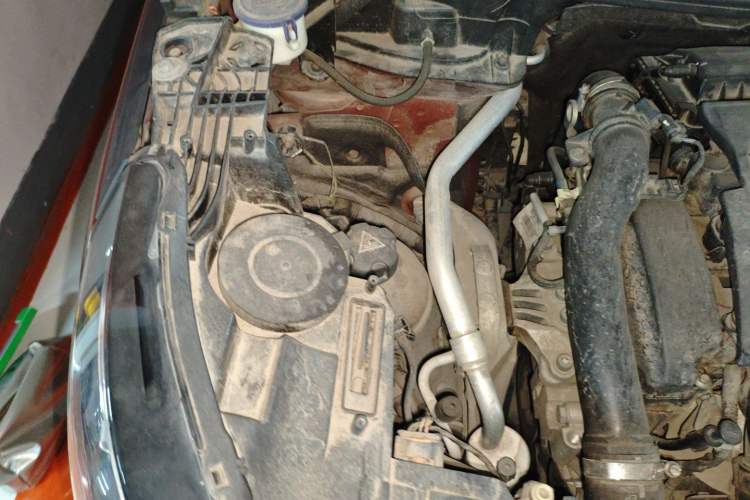Used Peugeot 4008 2017 350THP Elite Edition Engine Bay Right