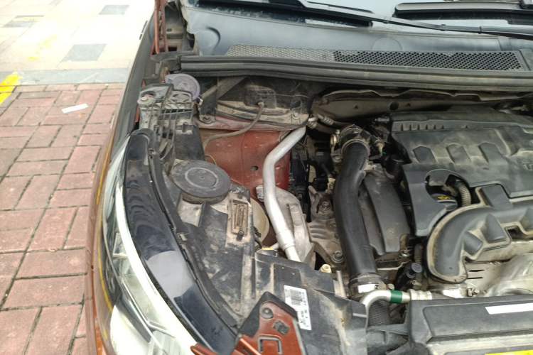 Used Peugeot 4008 2017 350THP Comfort Edition Engine Bay Right