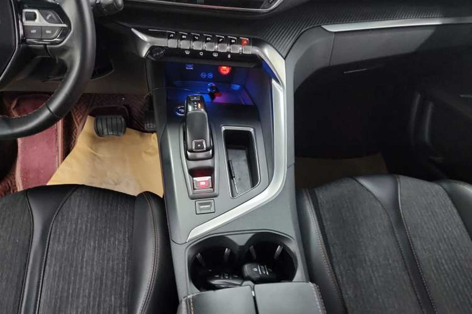 Used Peugeot 4008 2017 380THP Elite Edition Gear Lever