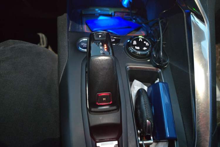 Used Peugeot 4008 2017 350THP Luxury Edition Gear Lever