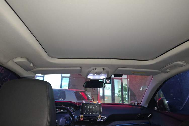 Used Peugeot 4008 2017 350THP Luxury Edition Headliner