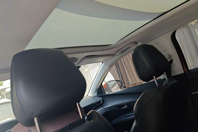 Used Peugeot 4008 2017 350THP Elite Edition Headliner
