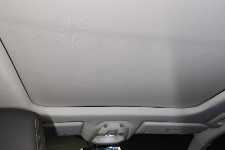 Used Peugeot 4008 2017 350THP Elite Edition Headliner