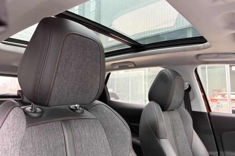Used Peugeot 4008 2017 380THP Elite Edition Headliner