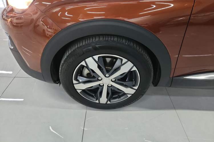 Used Peugeot 4008 2017 380THP Elite Edition Left Front Wheel Hub