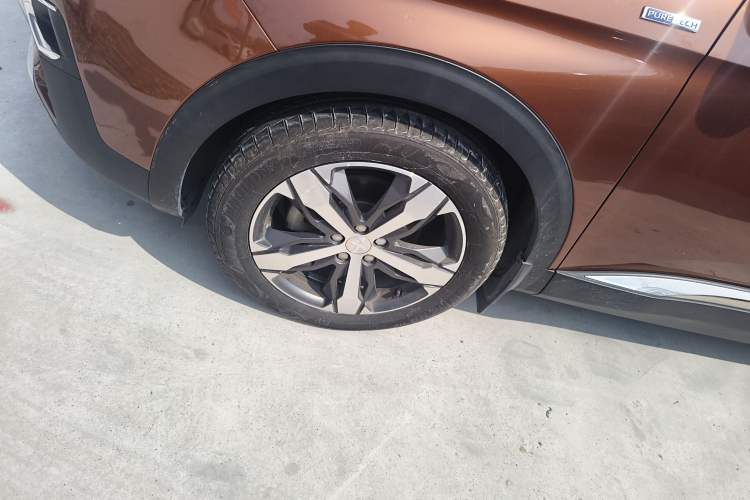 Used Peugeot 4008 2017 350THP Elite Edition Left Front Wheel Hub