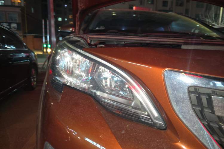 Used Peugeot 4008 2017 350THP Luxury Edition Right Front Headlight