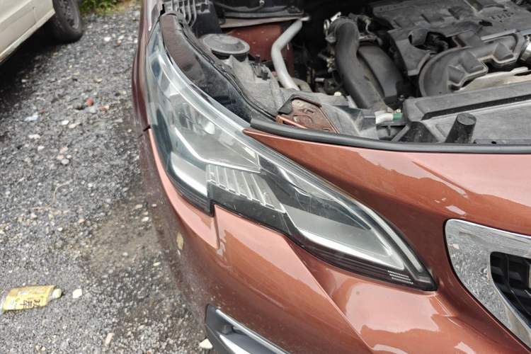 Used Peugeot 4008 2017 350THP Luxury Edition Right Front Headlight