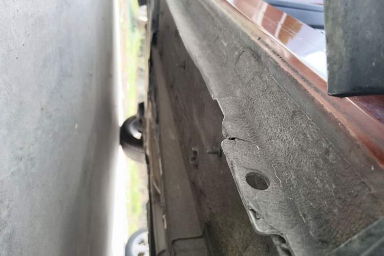 Used Peugeot 4008 2017 350THP Elite Edition Right Side Sill