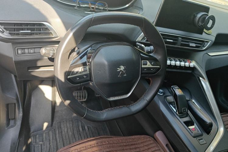 Used Peugeot 4008 2017 350THP Elite Edition Steering Wheel