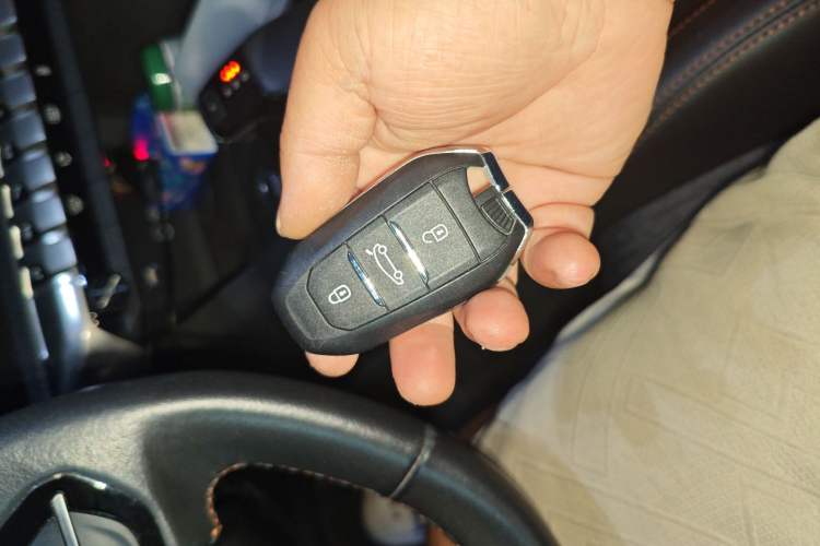 Used Peugeot 4008 2017 350THP Elite Edition Vehicle Key