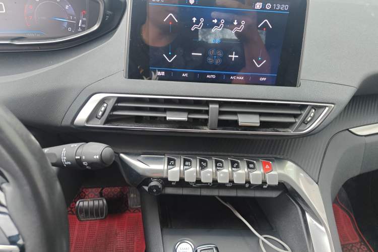 Used Peugeot 4008 2017 350THP Elite Edition Audio And AC Panel