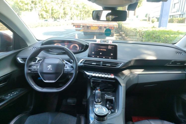 Used Peugeot 4008 2017 350THP Elite Edition Center Console