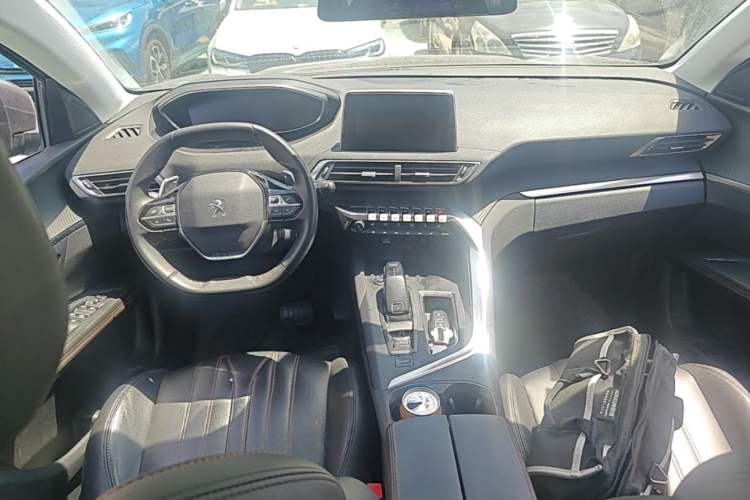 Used Peugeot 4008 2017 350THP Luxury Edition Center Console