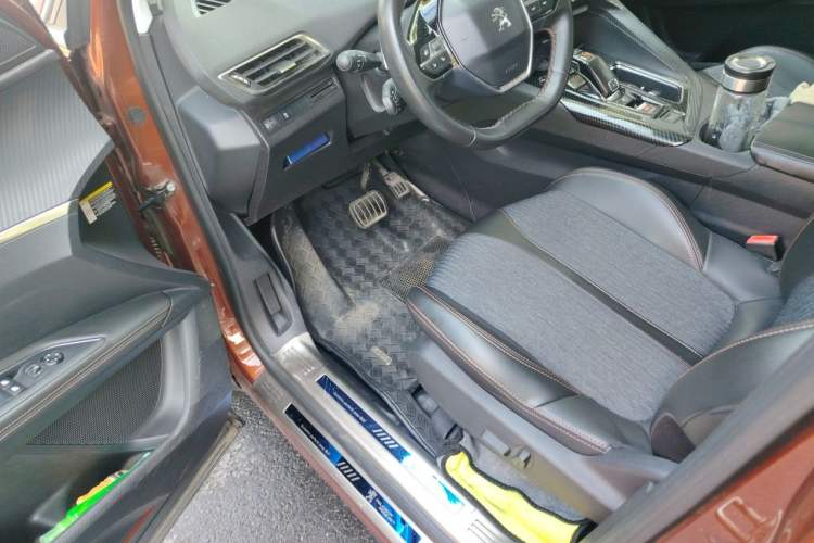 Used Peugeot 4008 2017 350THP Elite Edition Driver Seat