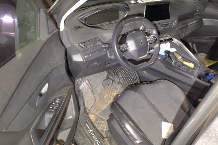 Used Peugeot 4008 2017 350THP Elite Edition Driver Seat