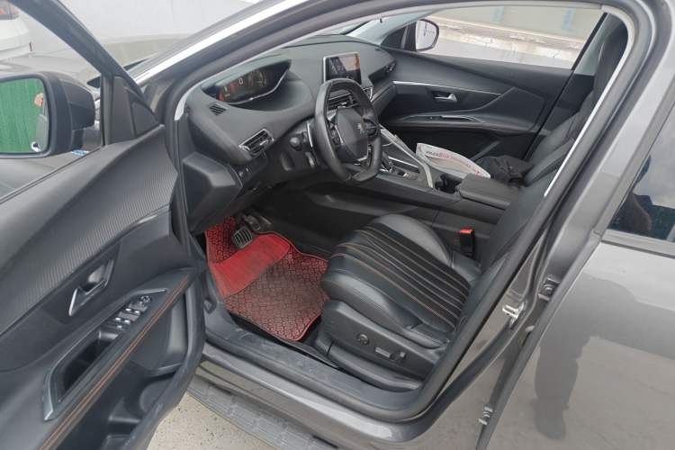 Used Peugeot 4008 2017 350THP Elite Edition Driver Seat