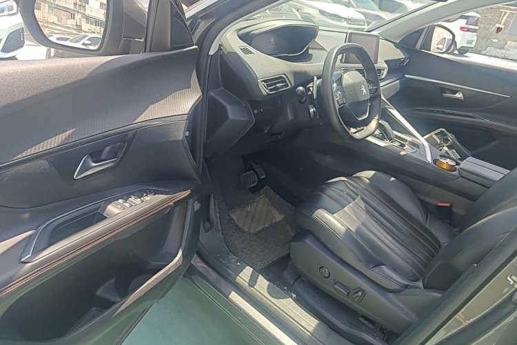 Used Peugeot 4008 2017 350THP Luxury Edition Driver Seat