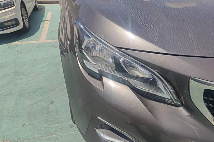 Used Peugeot 4008 2017 350THP Luxury Edition Right Front Headlight