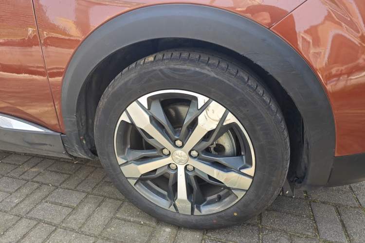 Used Peugeot 4008 2017 380THP Elite Edition Right Front Wheel Hub