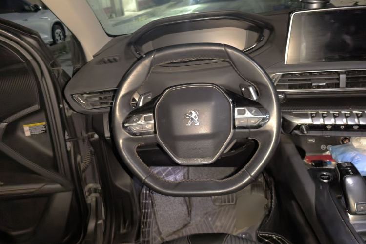 Used Peugeot 4008 2017 350THP Elite Edition Steering Wheel
