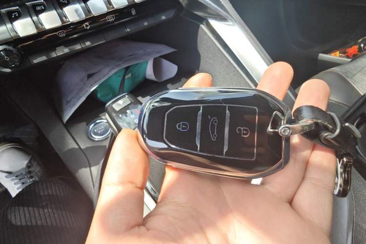 Used Peugeot 4008 2017 380THP Elite Edition Vehicle Key
