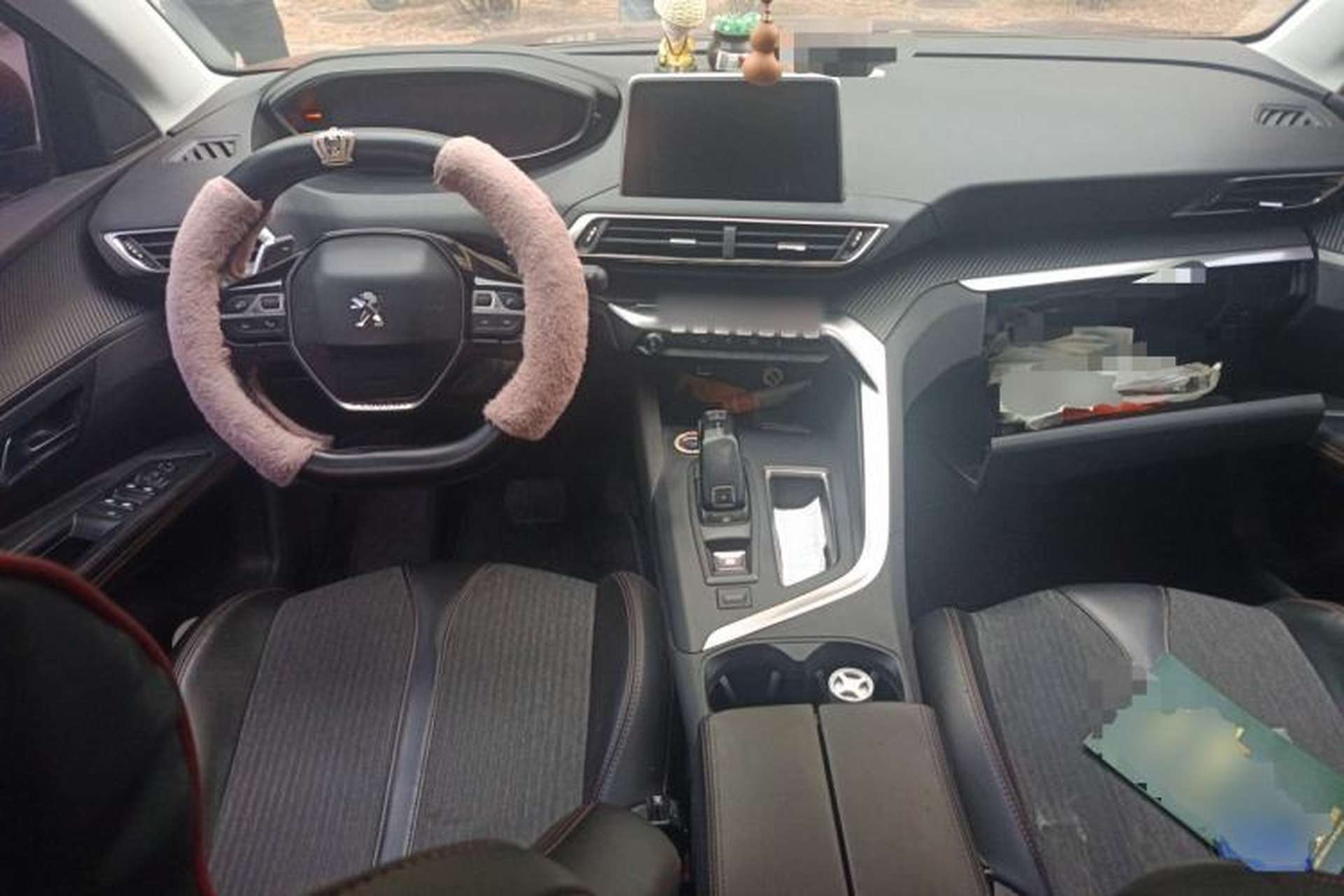 Used Peugeot 4008 2017 350THP Elite Edition Center Console