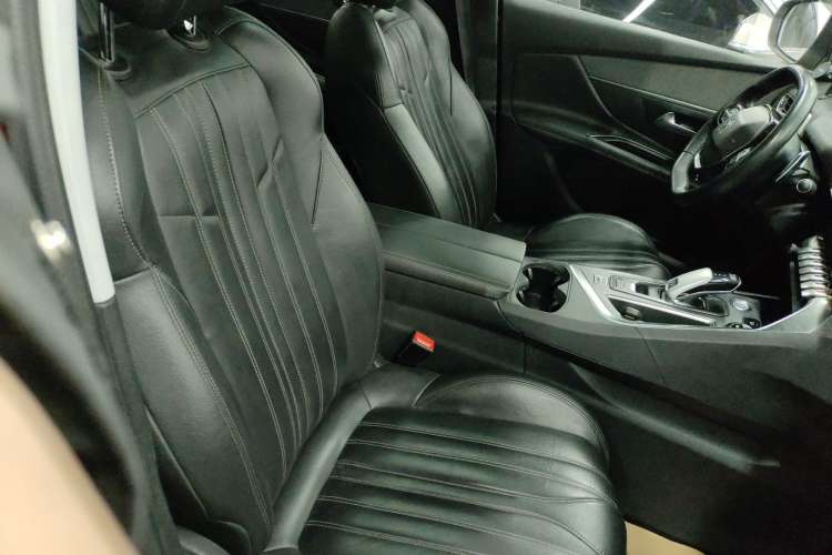 Used Peugeot 4008 2017 350THP Luxury Edition Right Front Seat