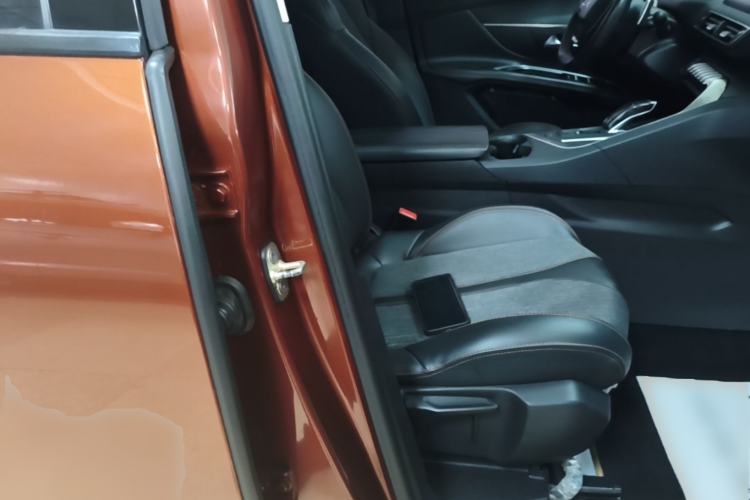 Used Peugeot 4008 2017 350THP Elite Edition Right Front Seat