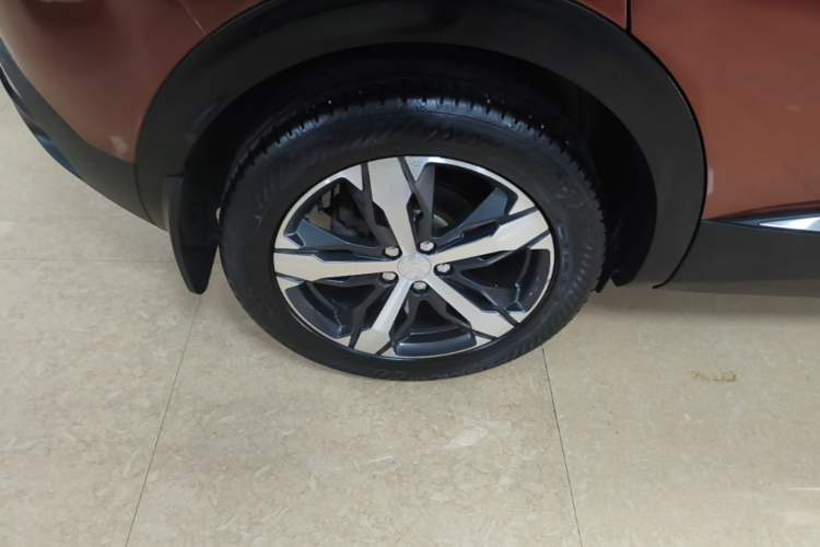 Used Peugeot 4008 2017 350THP Elite Edition Right Rear Wheel Hub