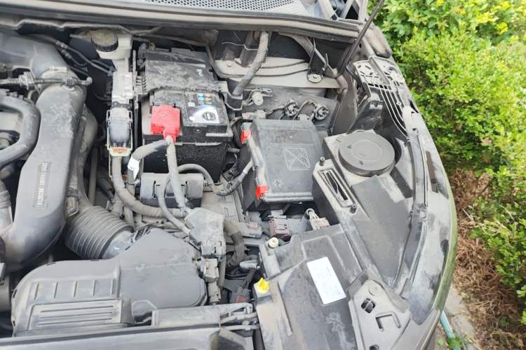 Used Peugeot 4008 2017 350THP Elite Edition Engine Bay Left
