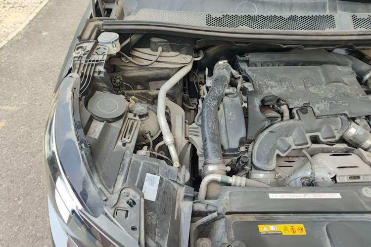 Used Peugeot 4008 2017 350THP Elite Edition Engine Bay Right