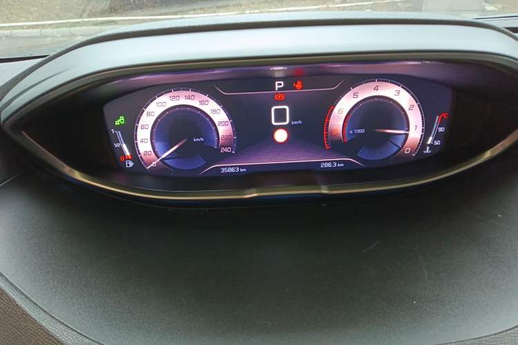 Used Peugeot 4008 2017 380THP Luxury Edition Odometer Close Up