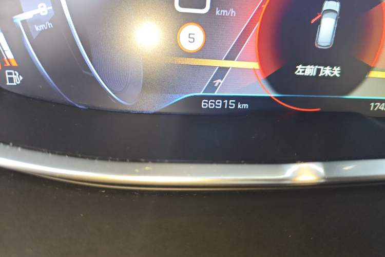 Used Peugeot 4008 2017 380THP Luxury Edition Odometer Close Up
