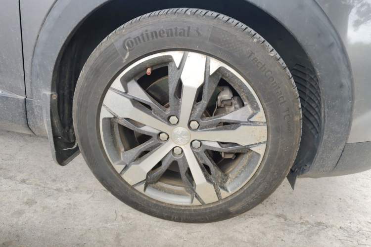Used Peugeot 4008 2017 380THP Elite Edition Right Front Wheel Hub