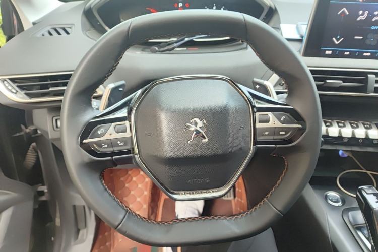 Used Peugeot 4008 2017 350THP Elite Edition Steering Wheel