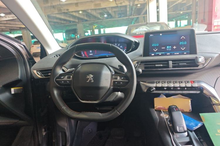 Used Peugeot 4008 2017 350THP Elite Edition Steering Wheel